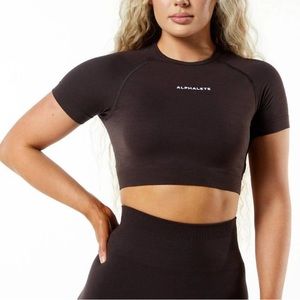 Alphalete amplify crop top